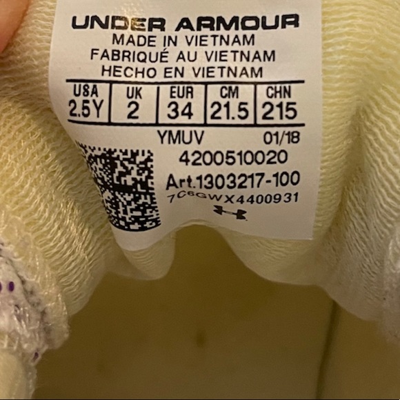 Under Armour Kick It 2 Splatter Mid Top Sneakers Size 2.5 Youth - Picture 3 of 9